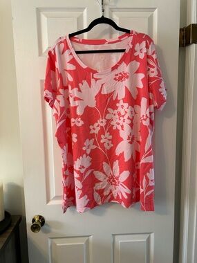 Belle Coral and White Floral Short Sleeve Scoop Neck Top